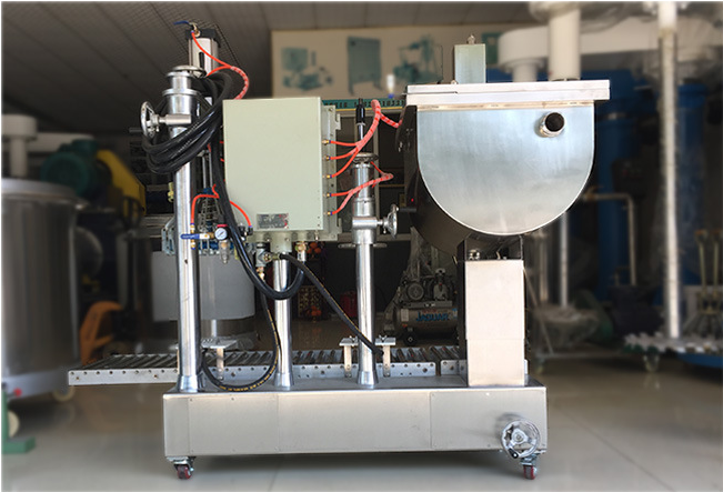 壓蓋機(jī)專門針對(duì)頻繁更換包裝規(guī)格的需要而設(shè)計(jì)，具有雙壓蓋功能(圖2)