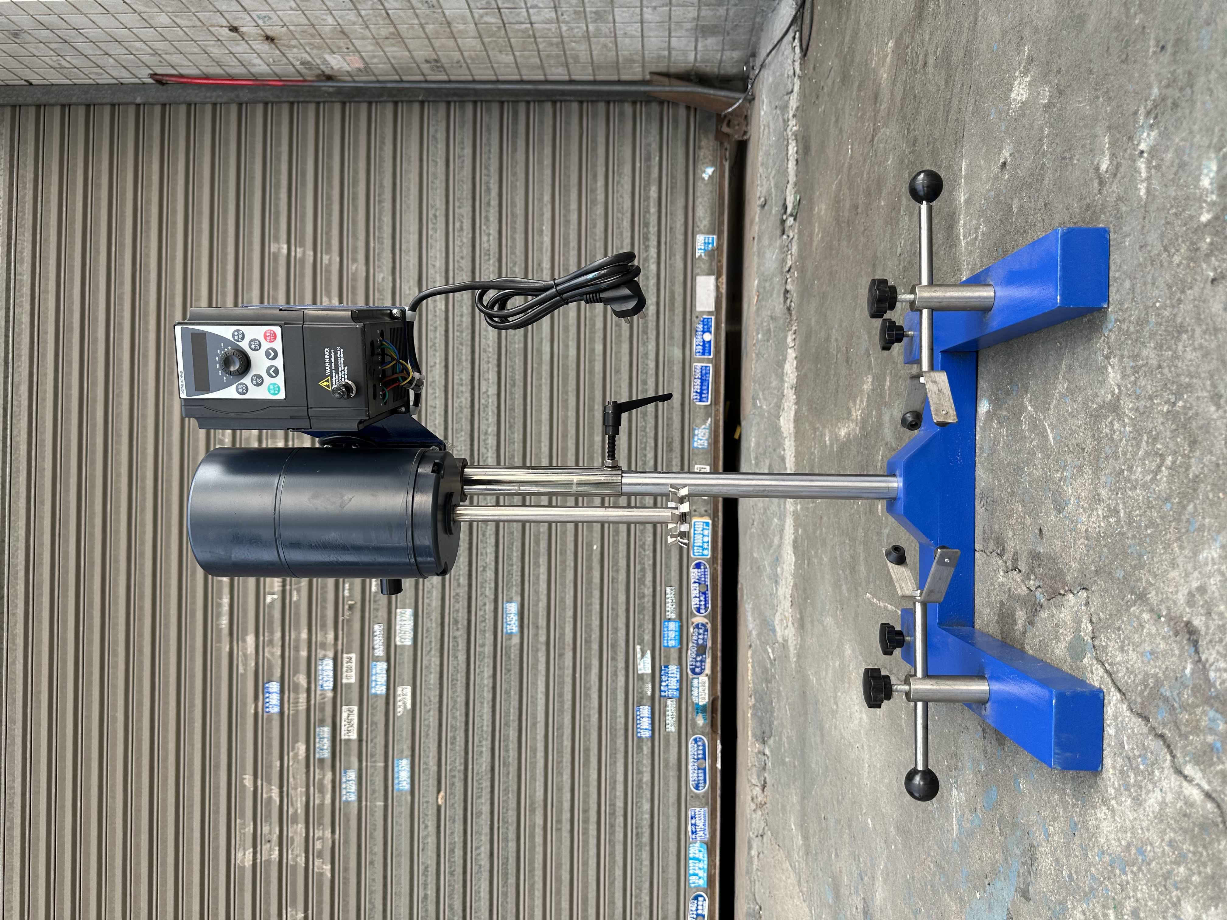 在使用實驗室分散機的過程中應注意的事項?(圖1)