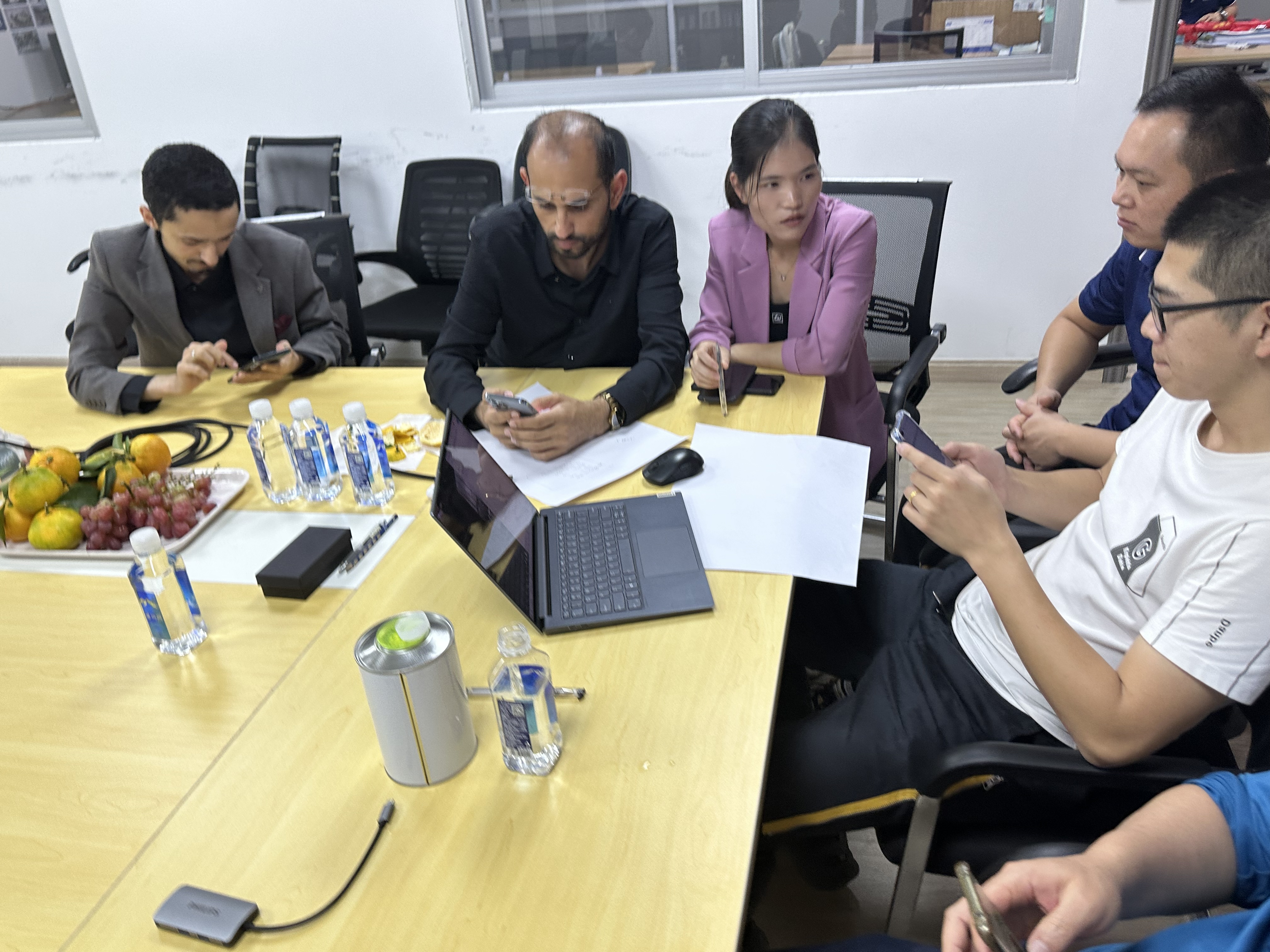 發(fā)往 迪拜 阿聯(lián)酋 化工反應釜攪拌釜 及配套設備采購(圖2)