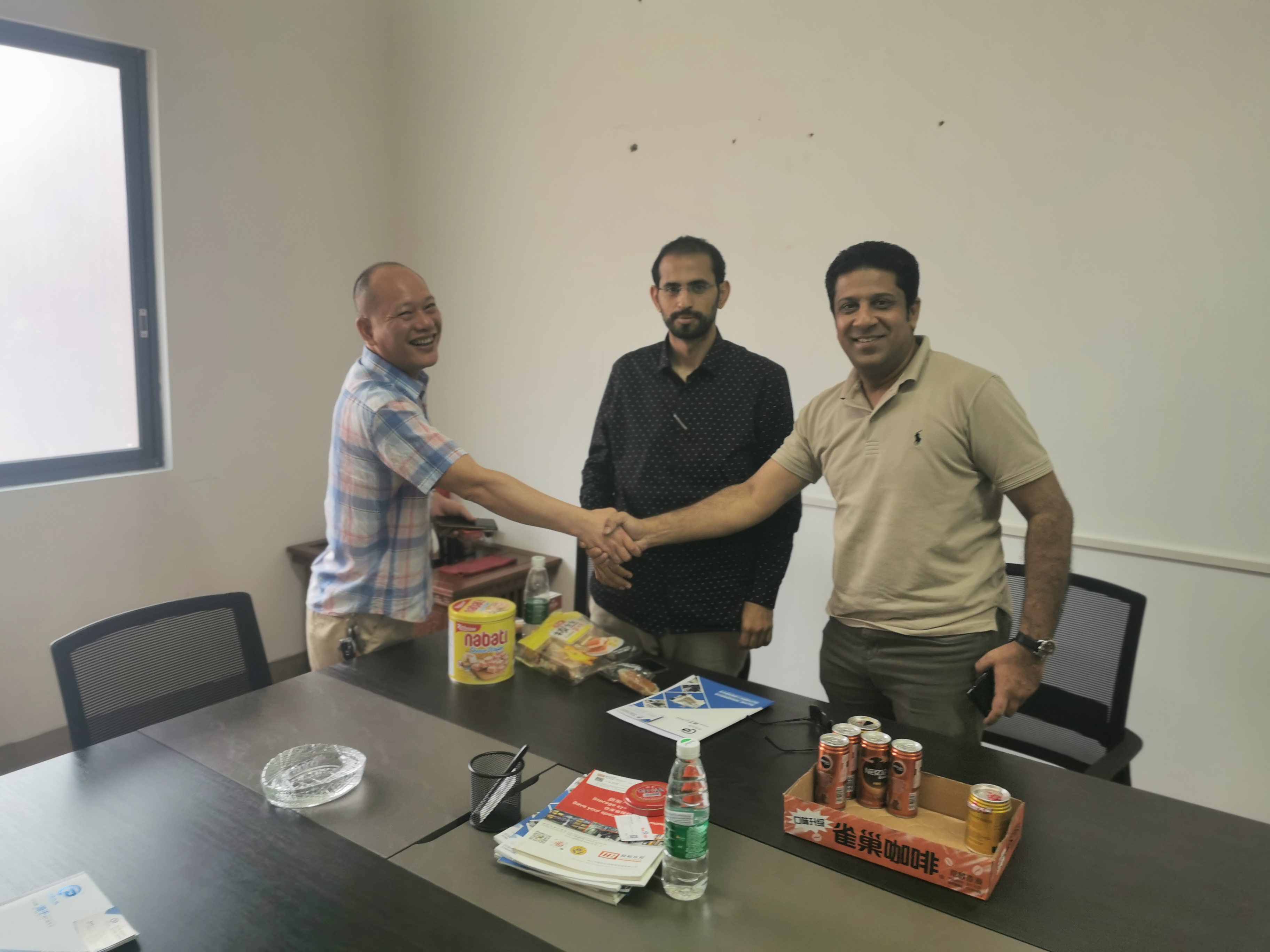 發往 迪拜 阿聯酋 高速分散機 及蝶式攪拌機采購項目(圖1)