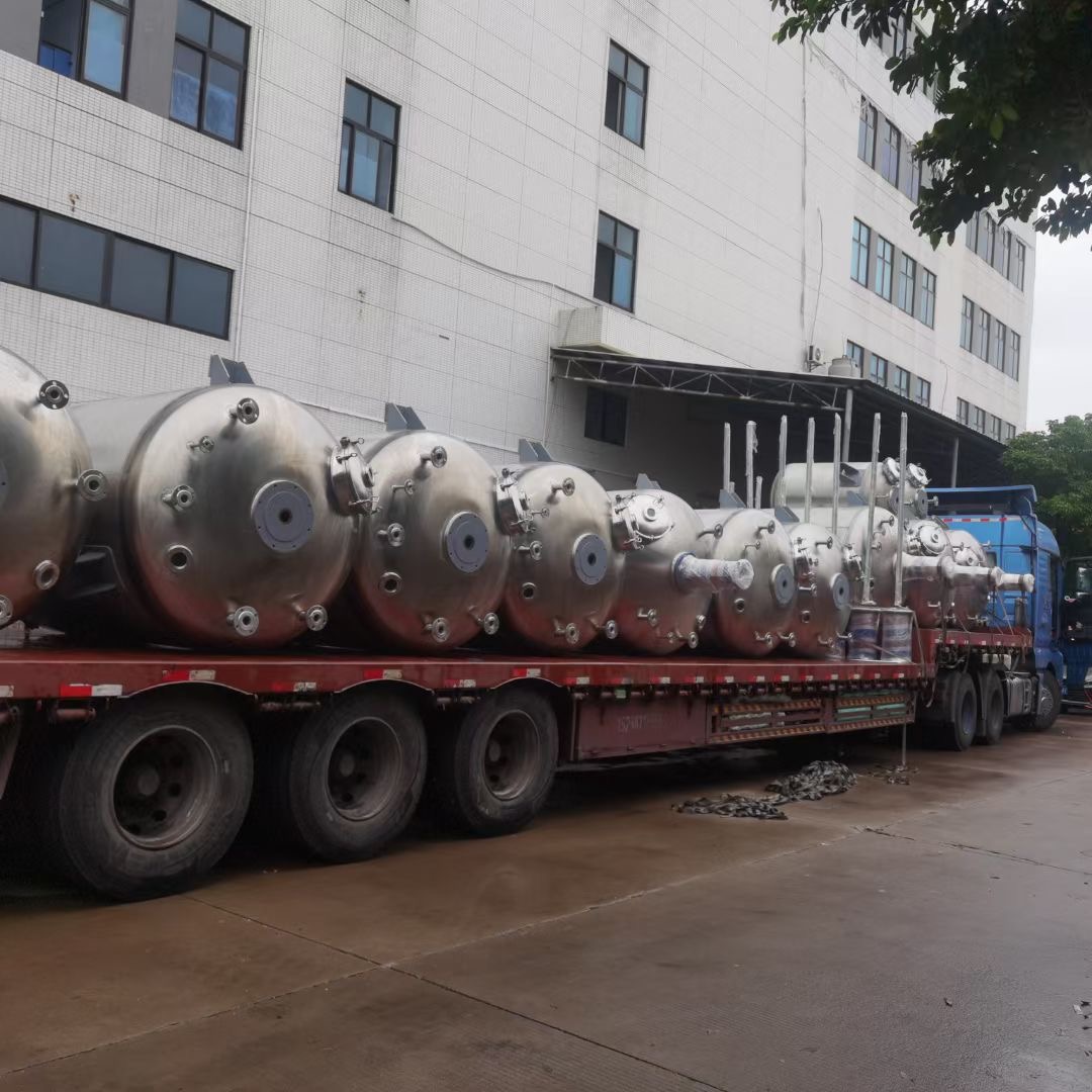 發(fā)往 迪拜 阿聯(lián)酋 化工反應釜攪拌釜 及配套設備采購(圖5)