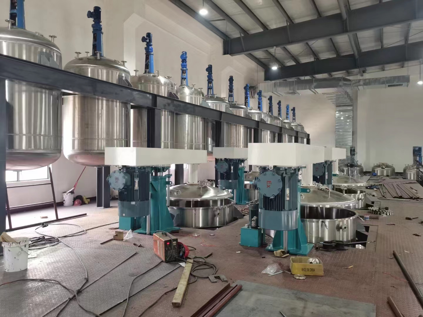 廣東肇慶 歌麗斯化學 環(huán)氧防腐漆生產(chǎn)平臺 工程案例(圖2)