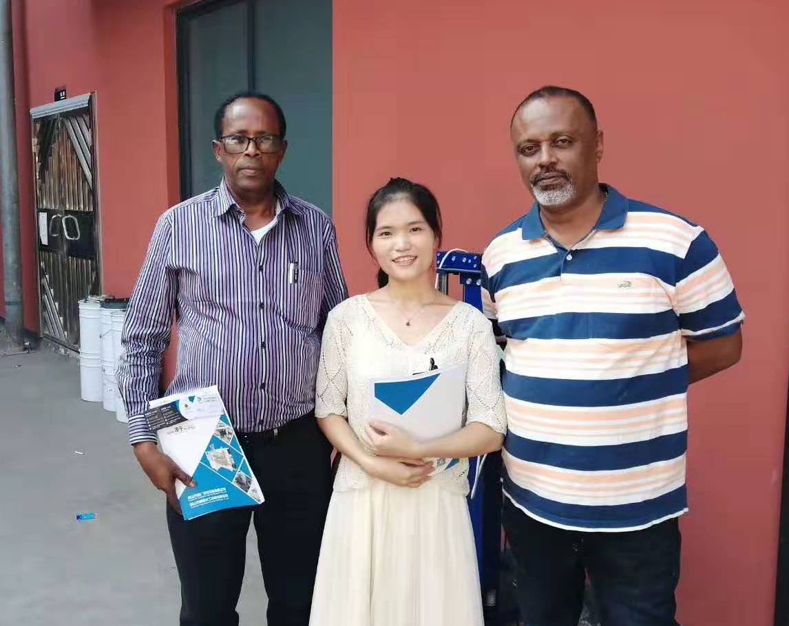 來自南非客戶采購高速分散機  平臺反應釜案例